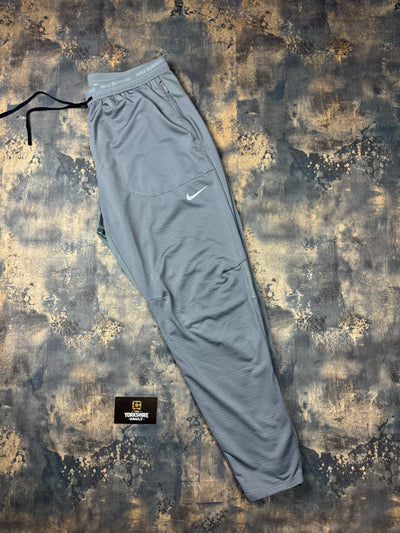 Men’s Nike phantom pants
