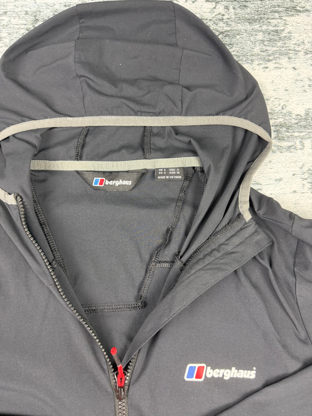 Berghaus windbreaker set