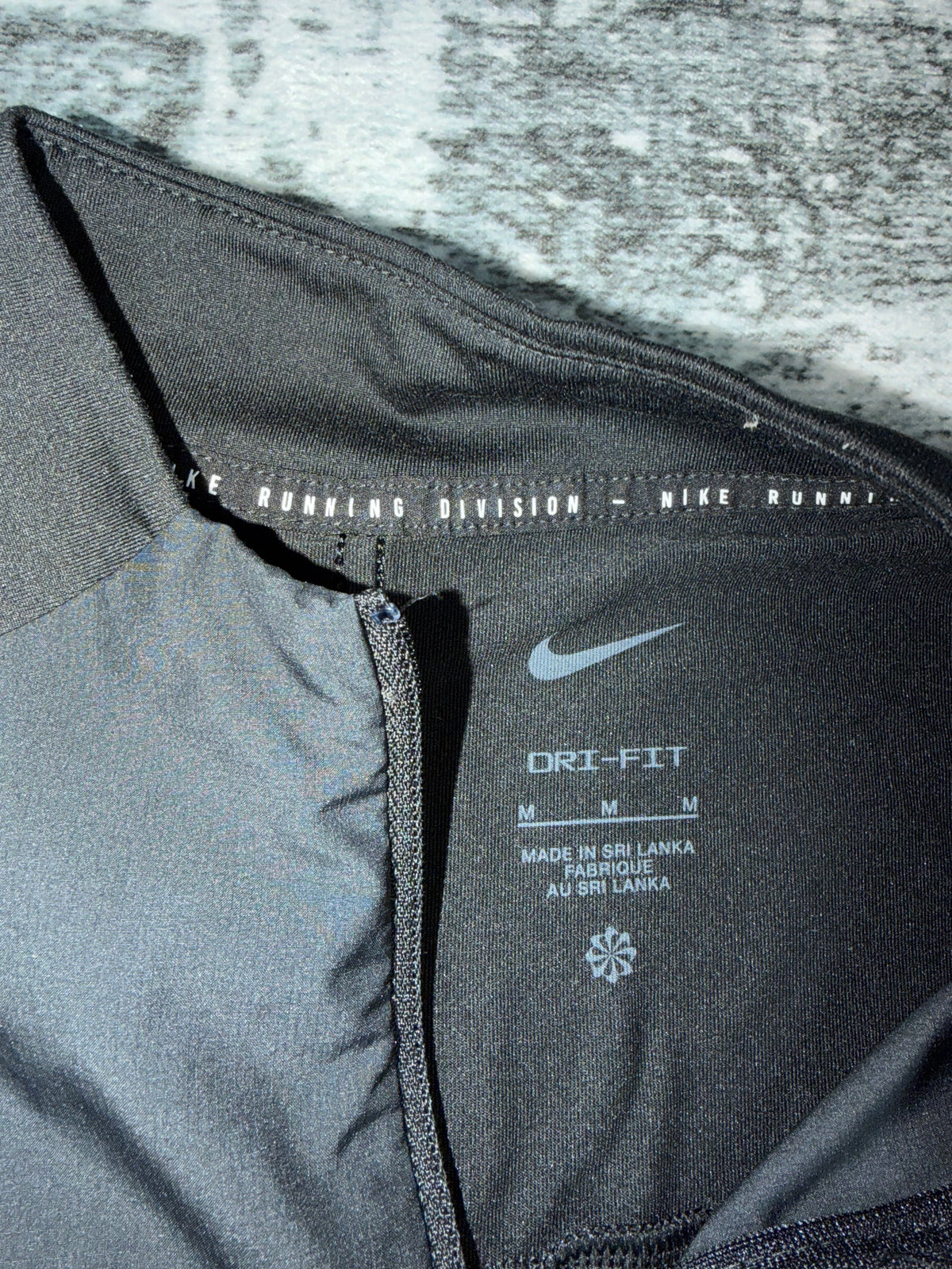Men’s Nike running division quarter zip