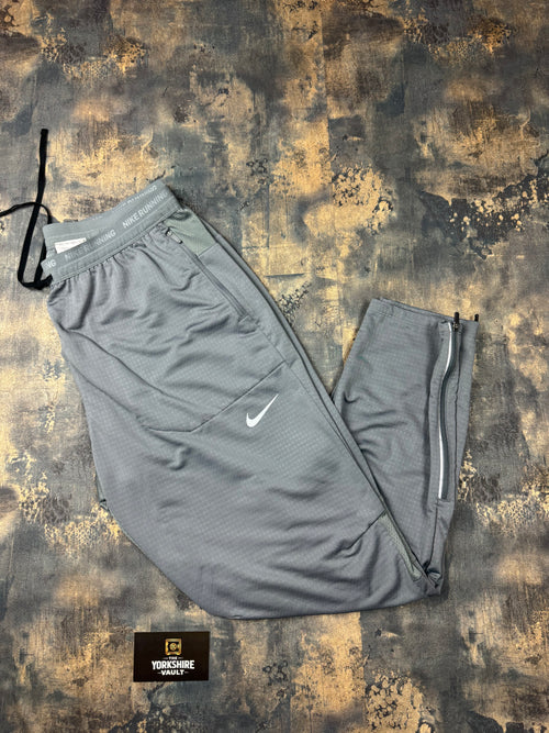 Men’s Nike phantom pants