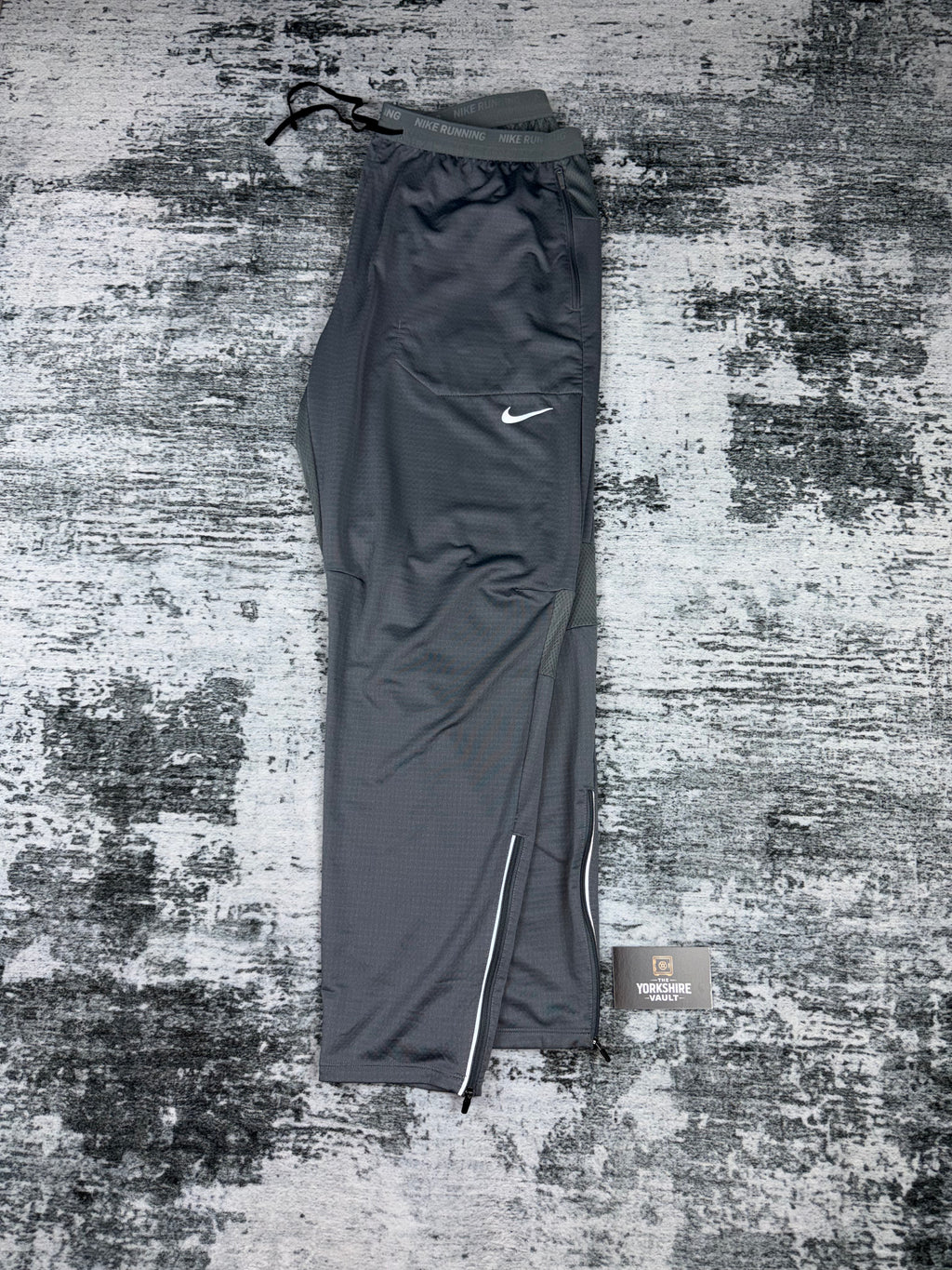 Men’s Nike element pants
