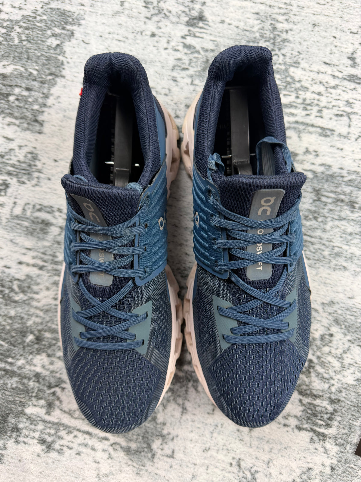 Men’s on cloud trainers