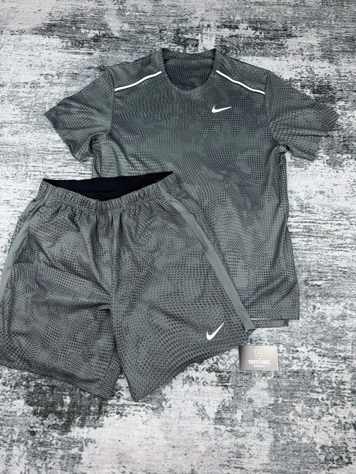 Men’s Nike miller set
