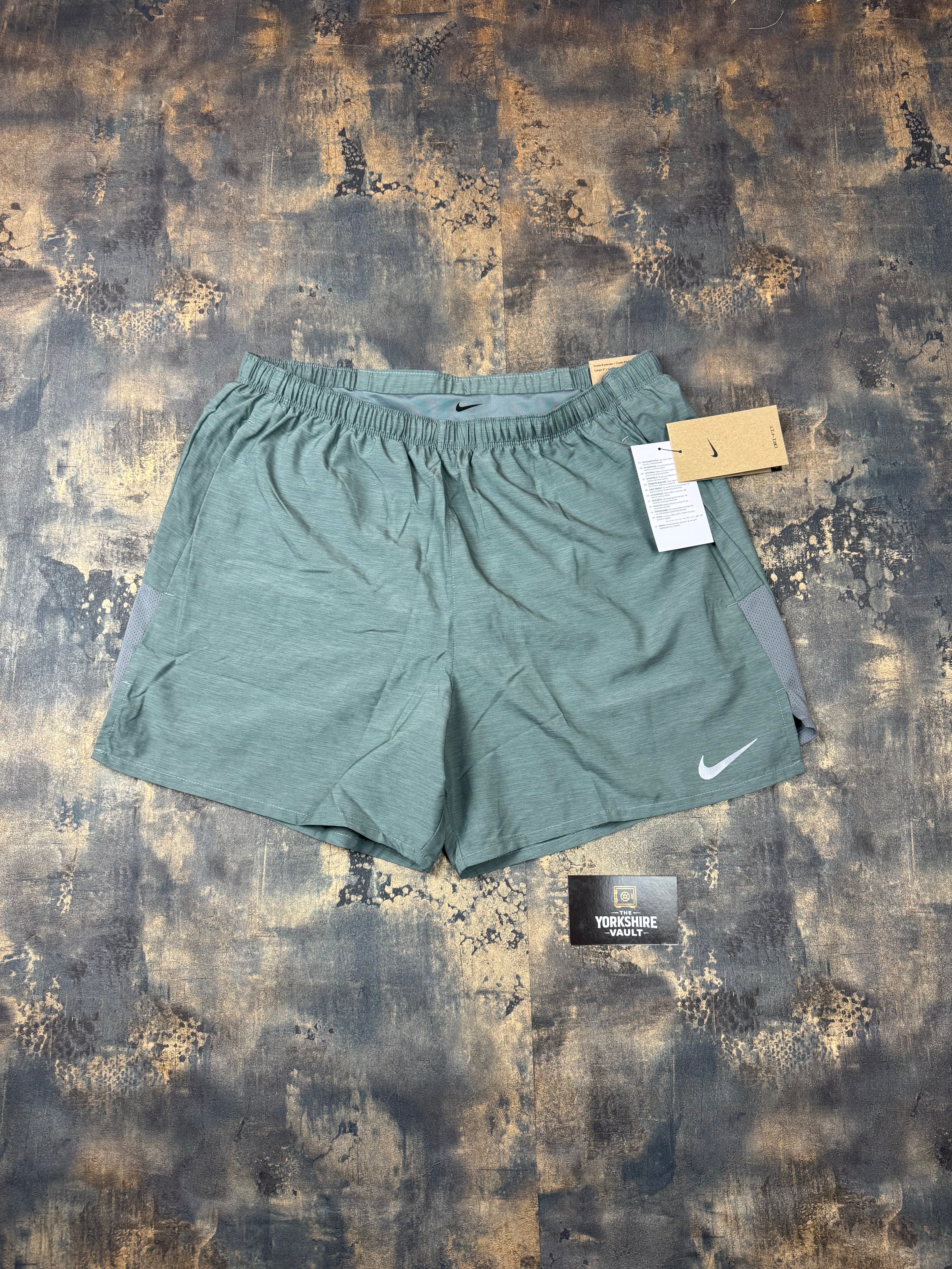 Nike challenger shorts