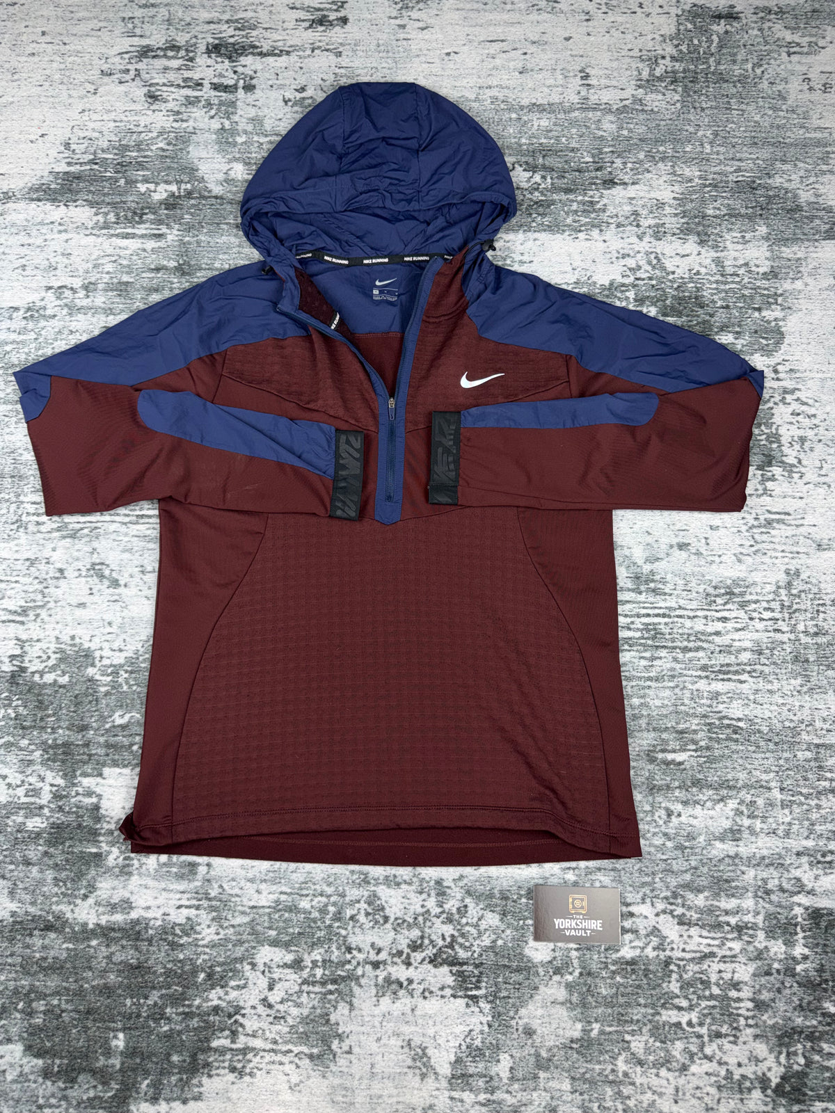 Men’s Nike 1/4 element hoodie