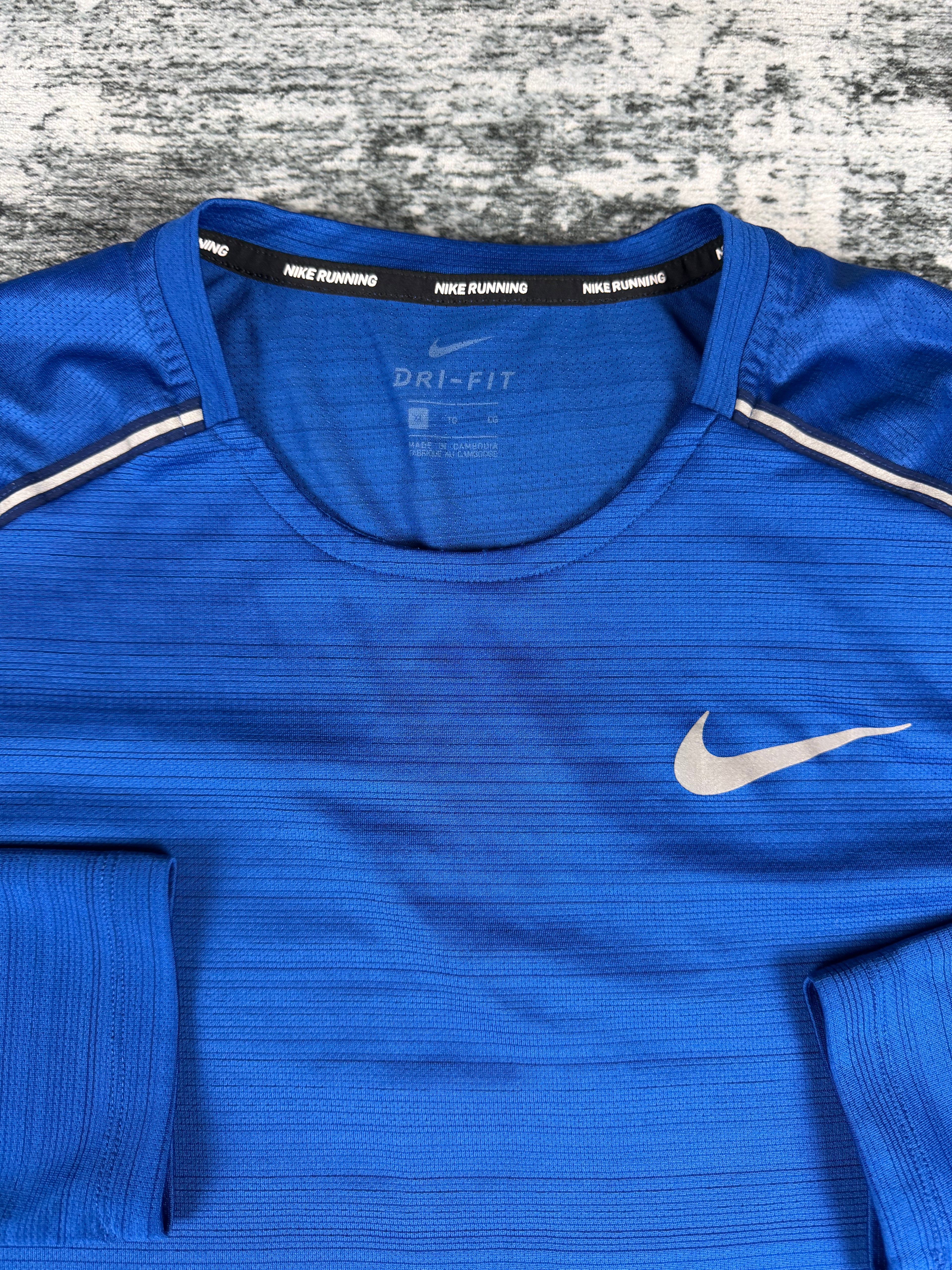Men’s Nike long sleeve miller top